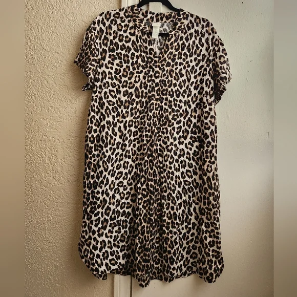 H&M- Leopard Dress - Picture 2 of 8